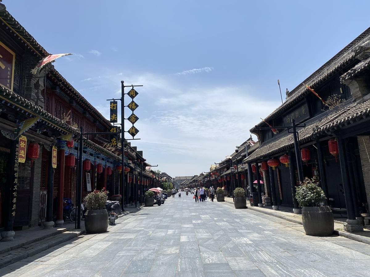 普京求连任，北约9万大军对抗俄军！俄媒：核武反击北约